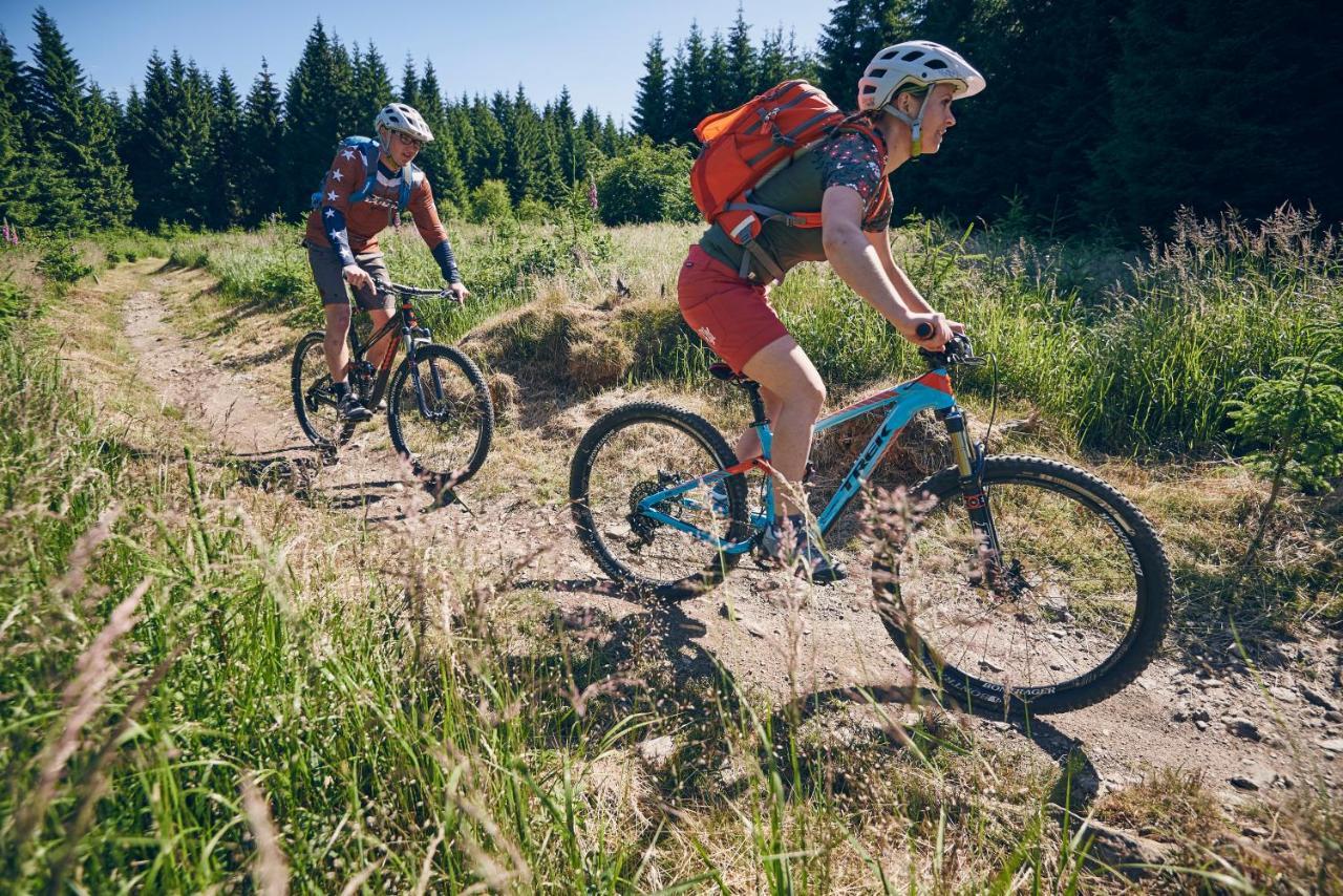 Sportpark Rabenberg Hotel Breitenbrunn  Bagian luar foto