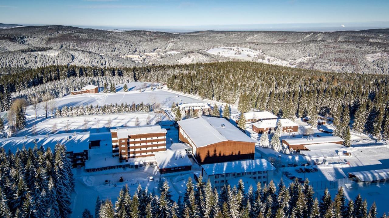 Sportpark Rabenberg Hotel Breitenbrunn  Bagian luar foto