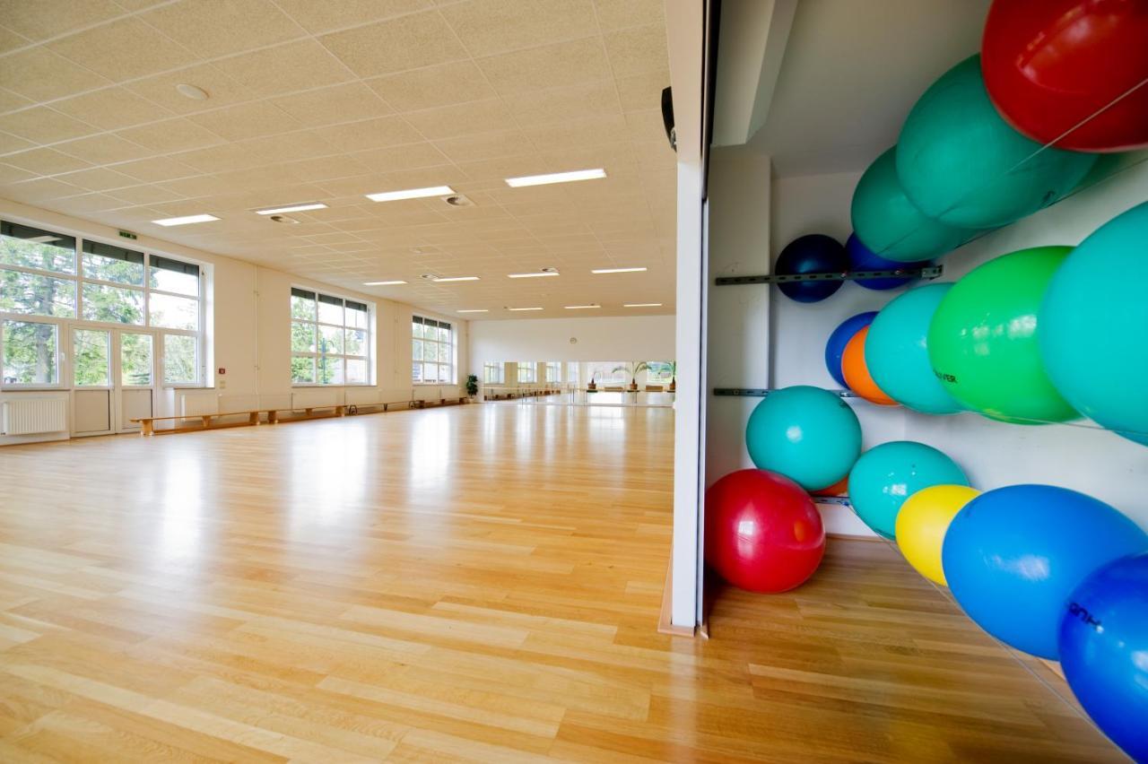 Sportpark Rabenberg Hotel Breitenbrunn  Bagian luar foto