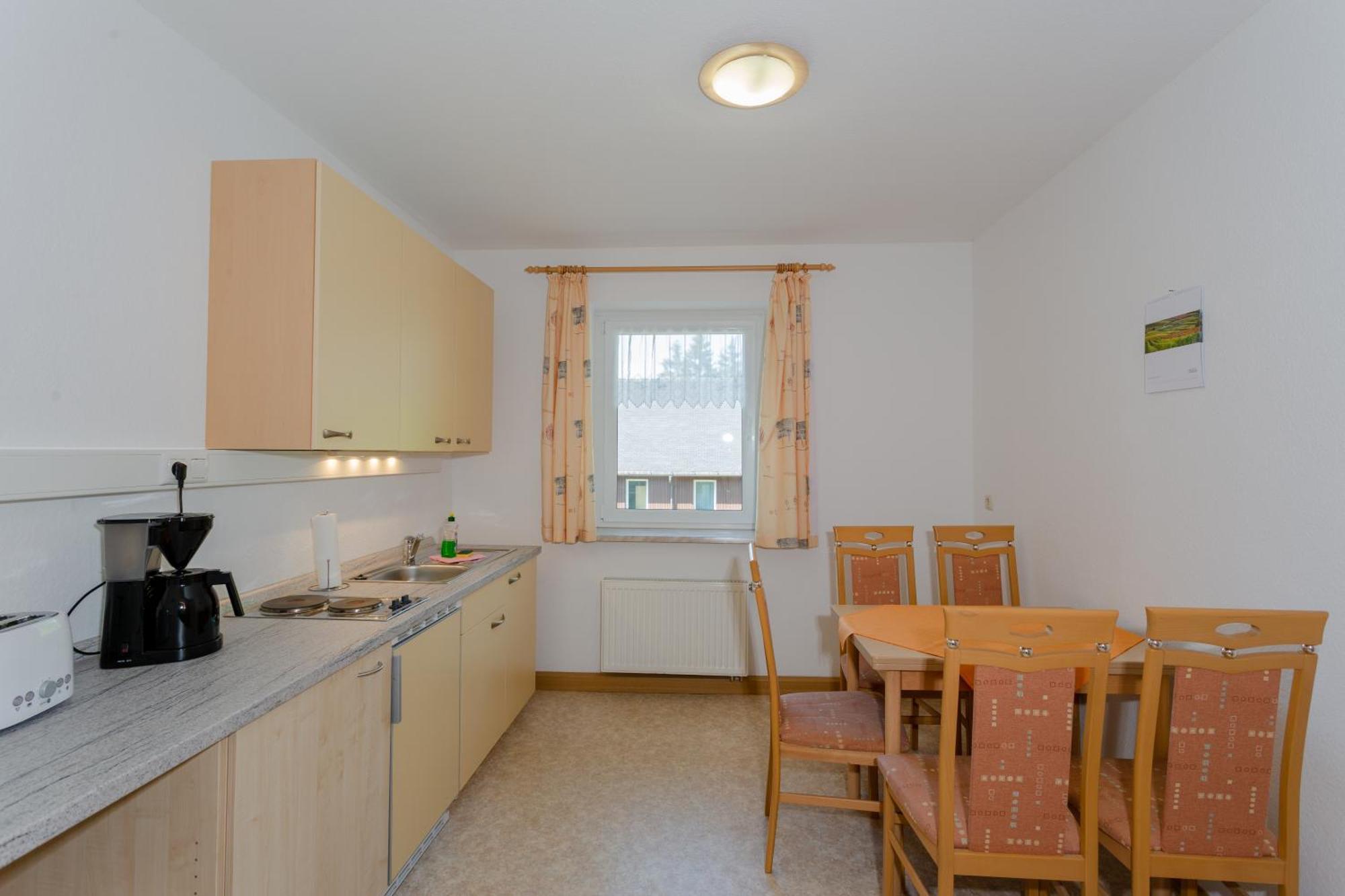 Sportpark Rabenberg Hotel Breitenbrunn  Bagian luar foto