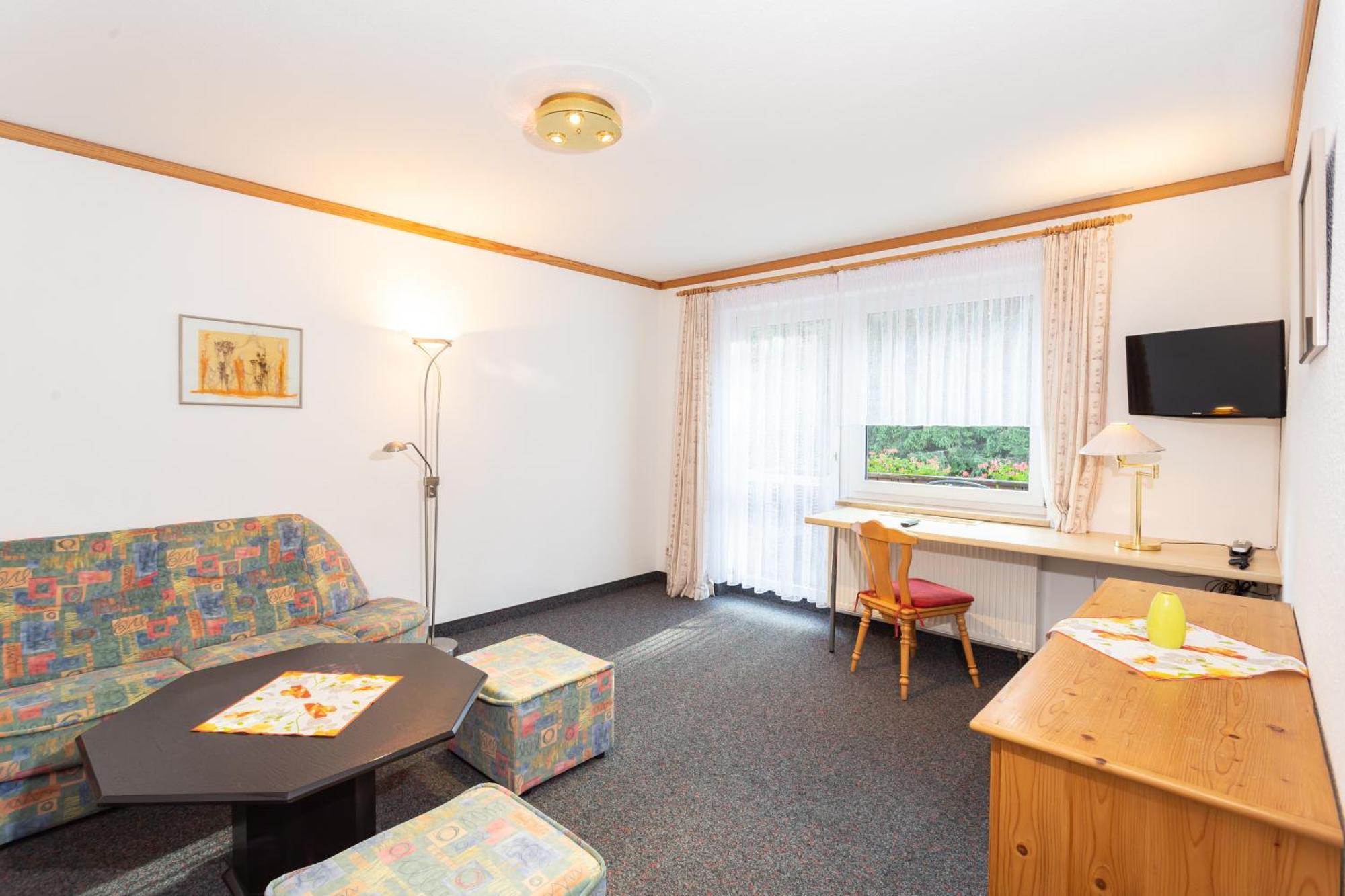 Sportpark Rabenberg Hotel Breitenbrunn  Bagian luar foto