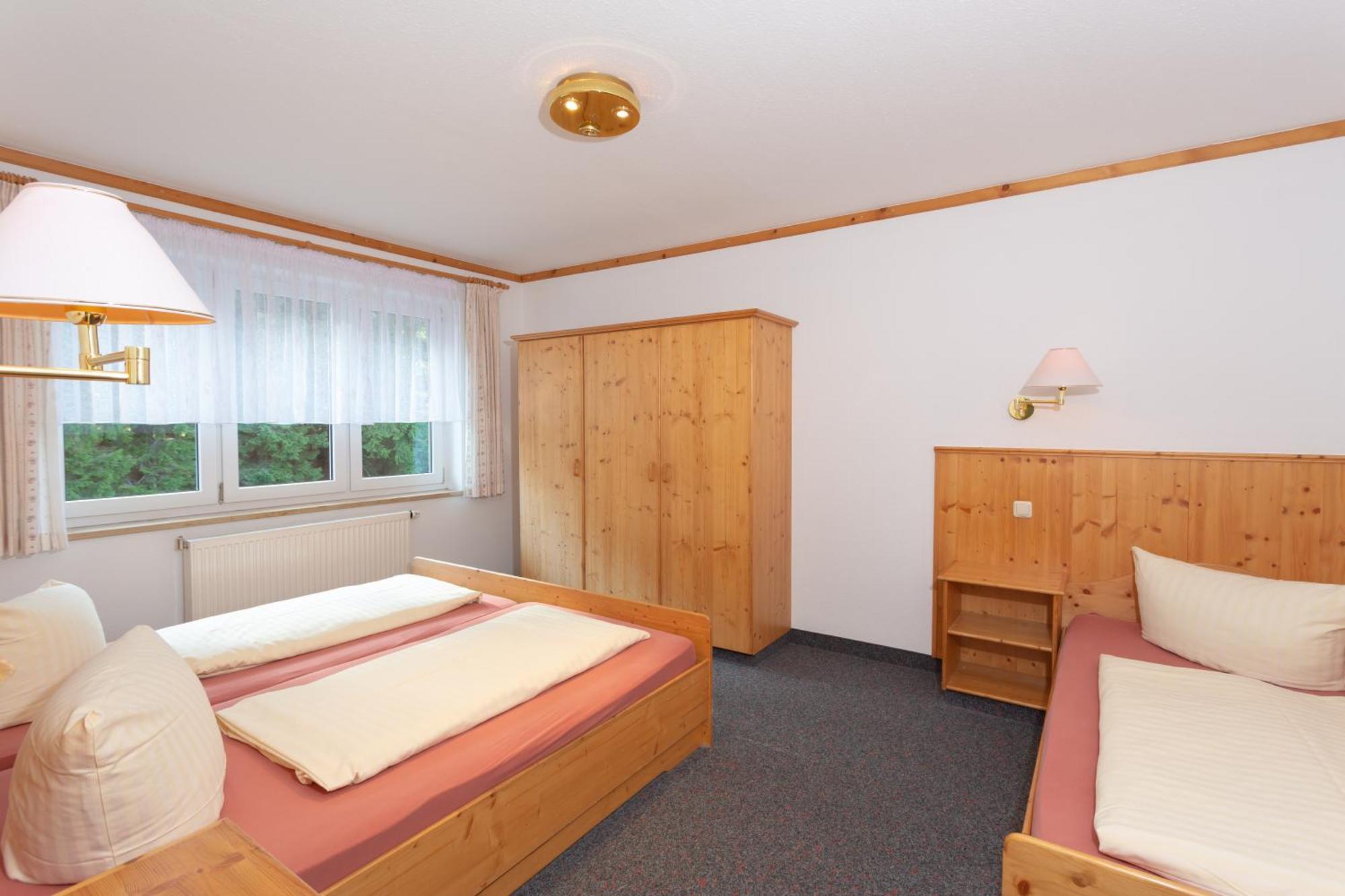 Sportpark Rabenberg Hotel Breitenbrunn  Bagian luar foto