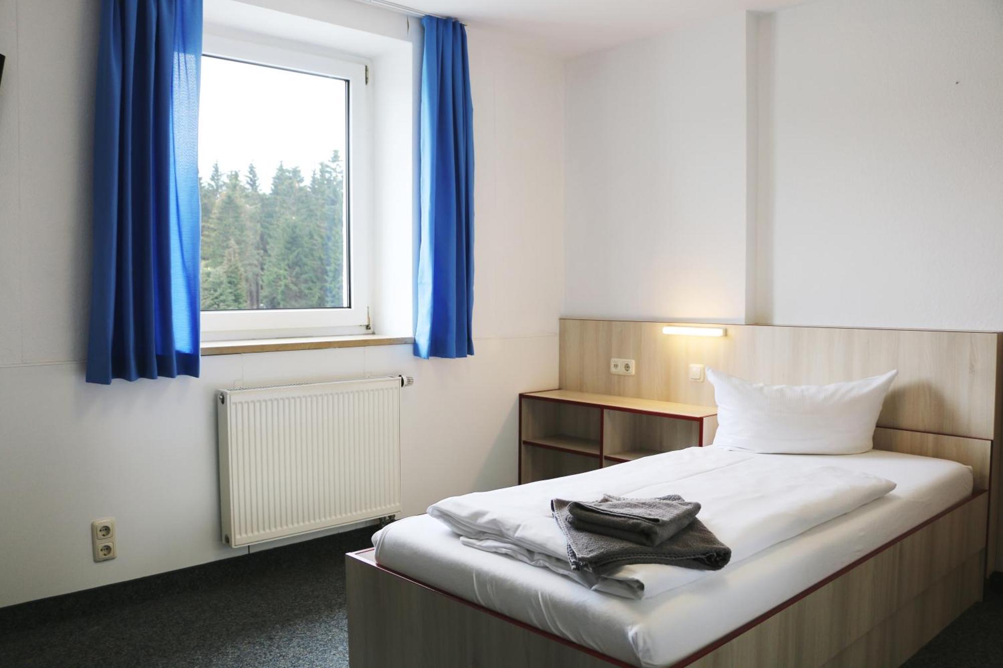Sportpark Rabenberg Hotel Breitenbrunn  Bagian luar foto